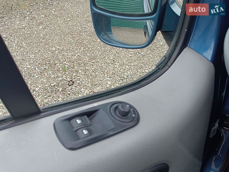 Минивэн Renault Trafic 2013 в Дубно