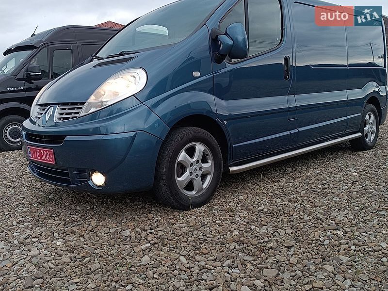 Минивэн Renault Trafic 2013 в Дубно