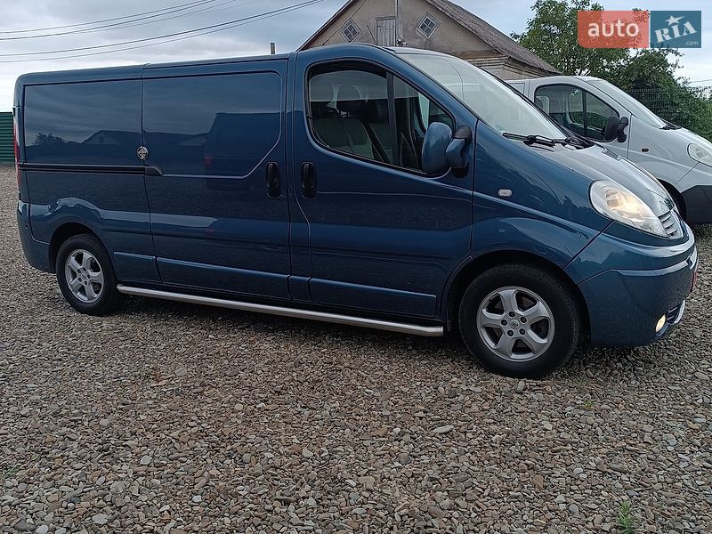 Минивэн Renault Trafic 2013 в Дубно