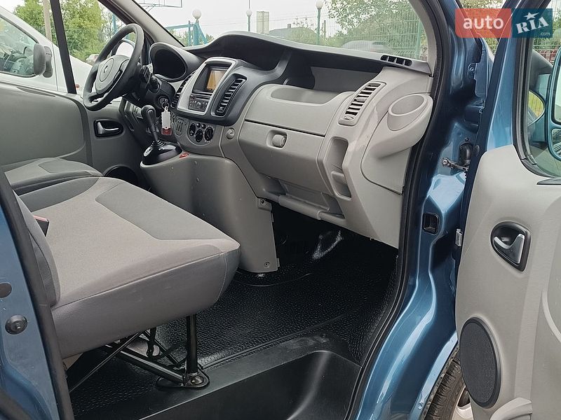 Минивэн Renault Trafic 2013 в Дубно