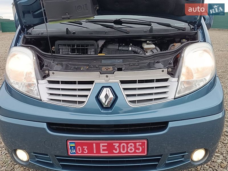 Минивэн Renault Trafic 2013 в Дубно