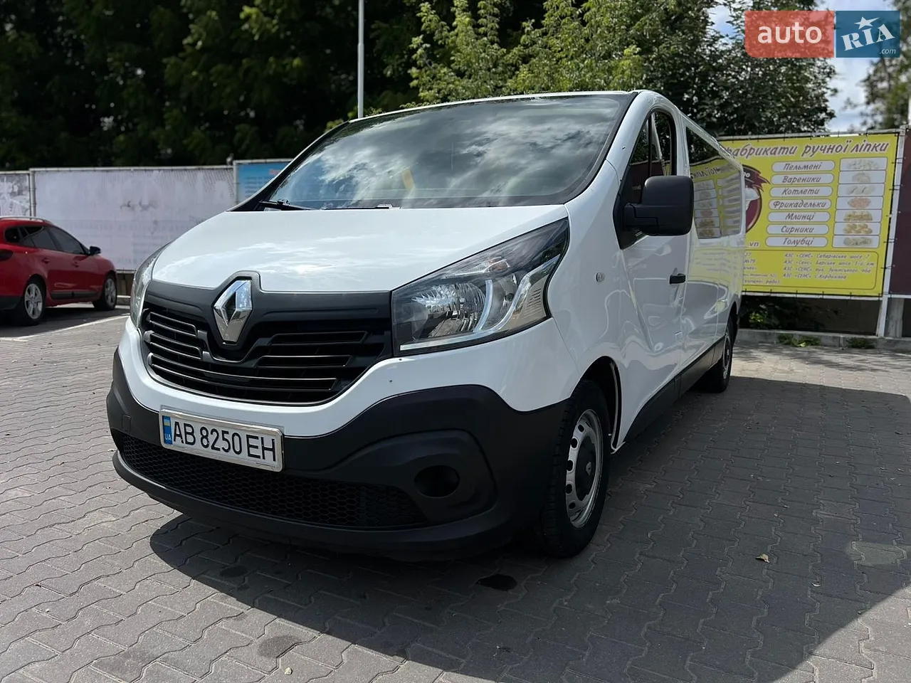 2014 Renault Trafic - мініатюра 2