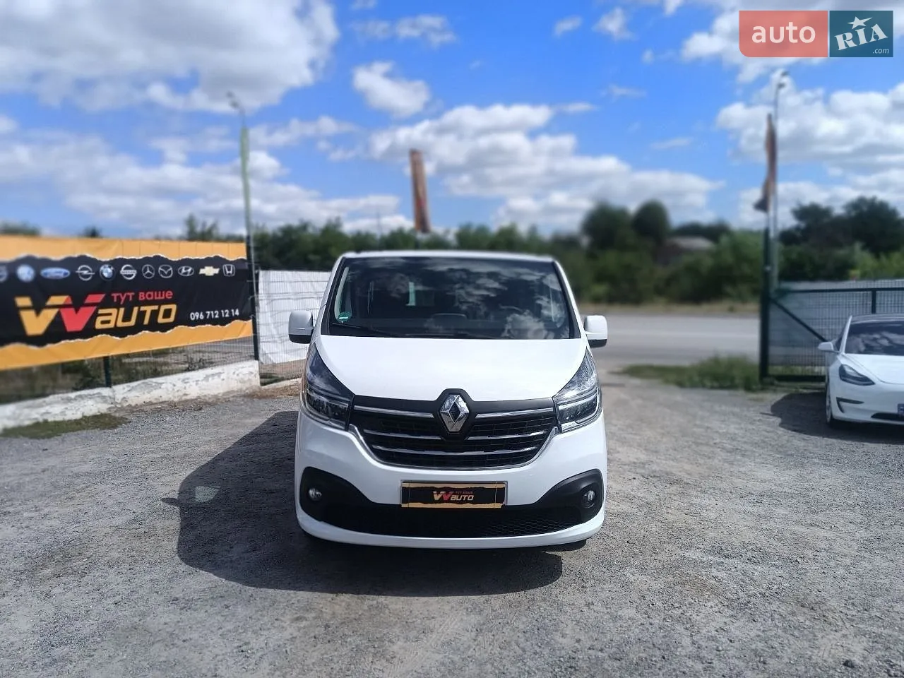 2020 Renault Trafic - мініатюра 2