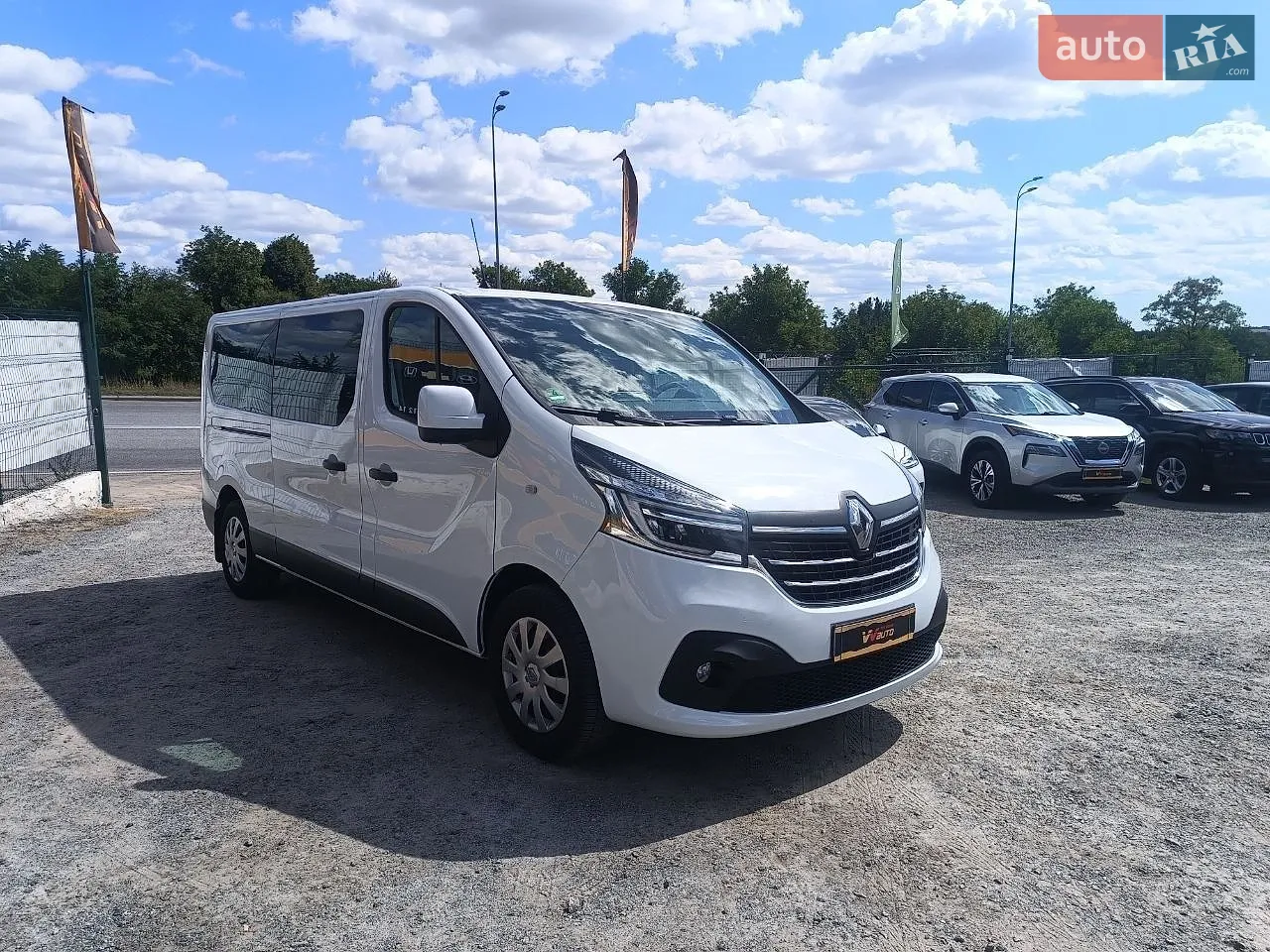 2020 Renault Trafic - мініатюра 3