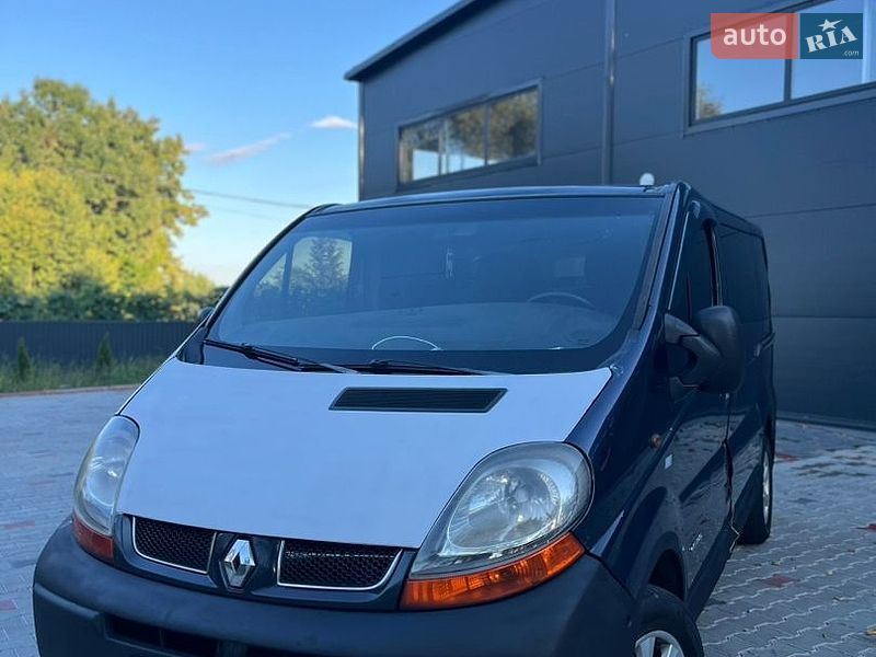 Грузовой фургон Renault Trafic