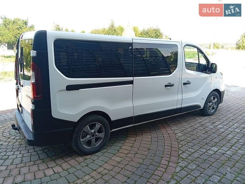 Минивэн Renault Trafic 2015 в Тлумаче