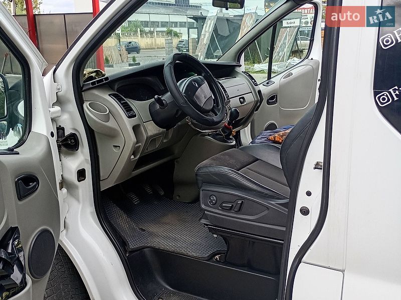 Грузовой фургон Renault Trafic 2005 в Бориславе