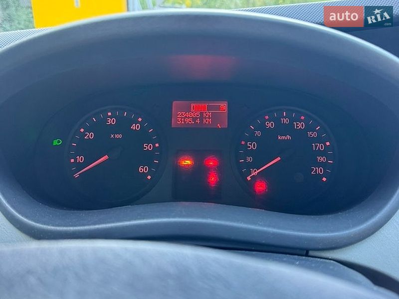 Вантажний фургон Renault Trafic 2012 в Львові