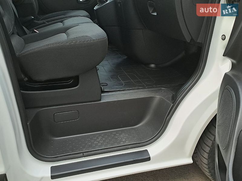 Вантажний фургон Renault Trafic 2021 в Дніпрі