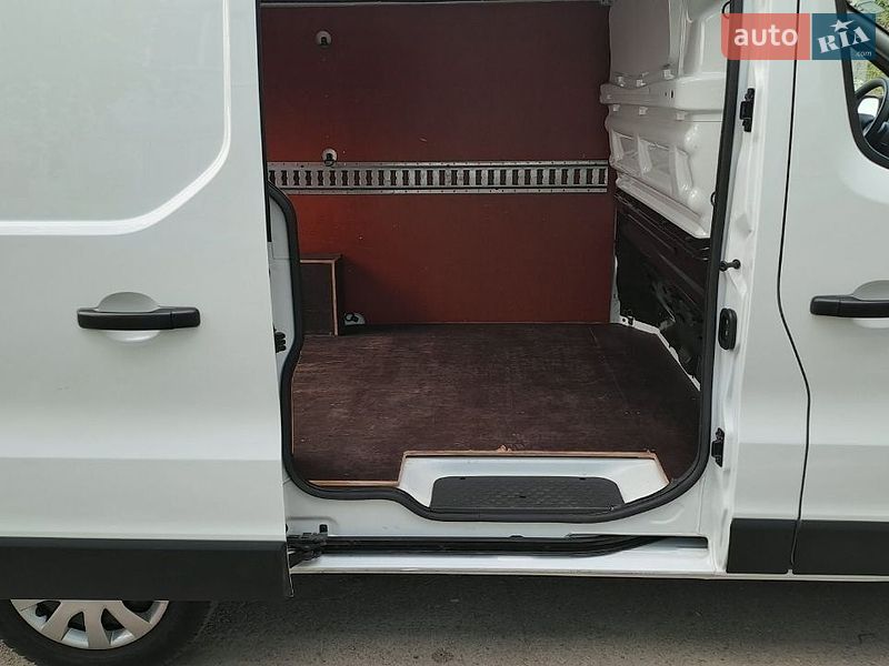 Вантажний фургон Renault Trafic 2021 в Дніпрі