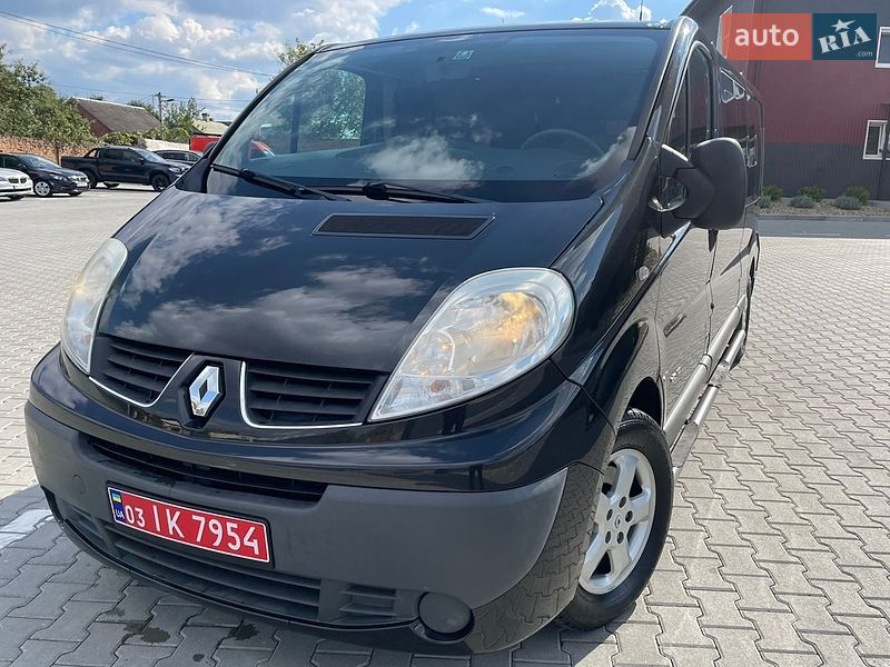 Грузопассажирский фургон Renault Trafic 2012 в Дубно