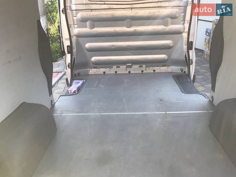 Грузовой фургон Renault Trafic 2012 в Подгайцах