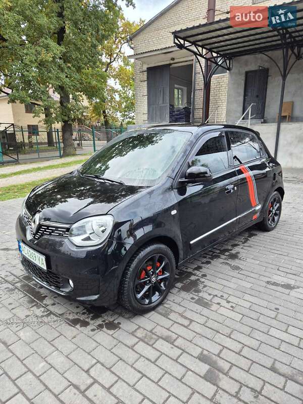 Хэтчбек Renault Twingo