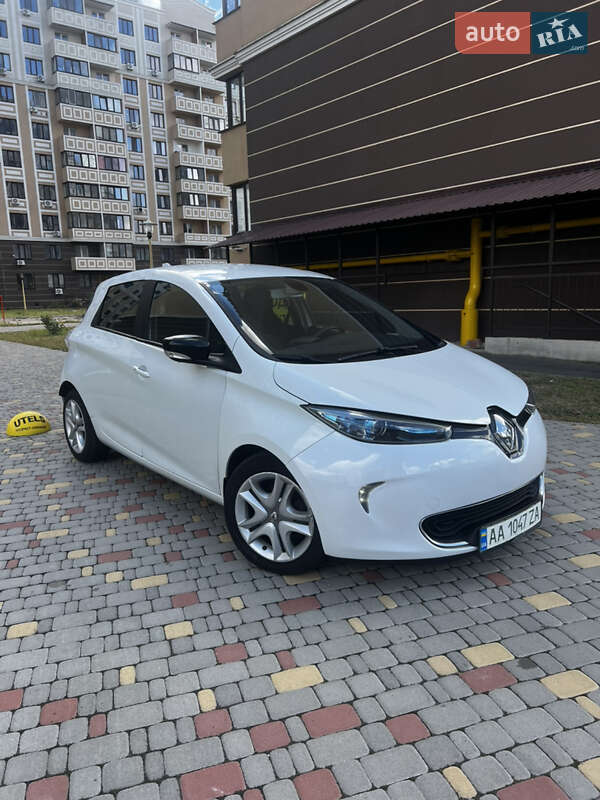 Хэтчбек Renault Zoe