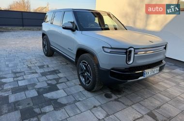 Rivian R1S  2024