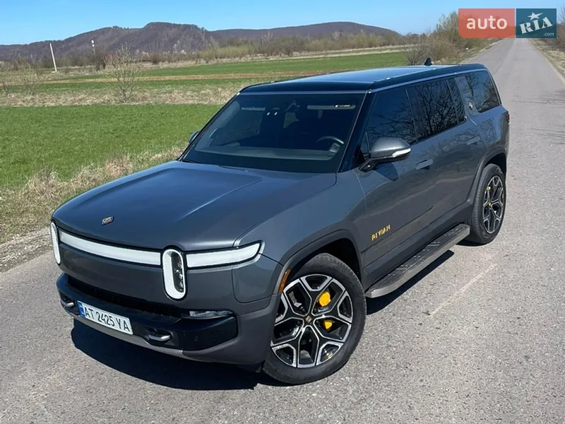 Rivian R1S