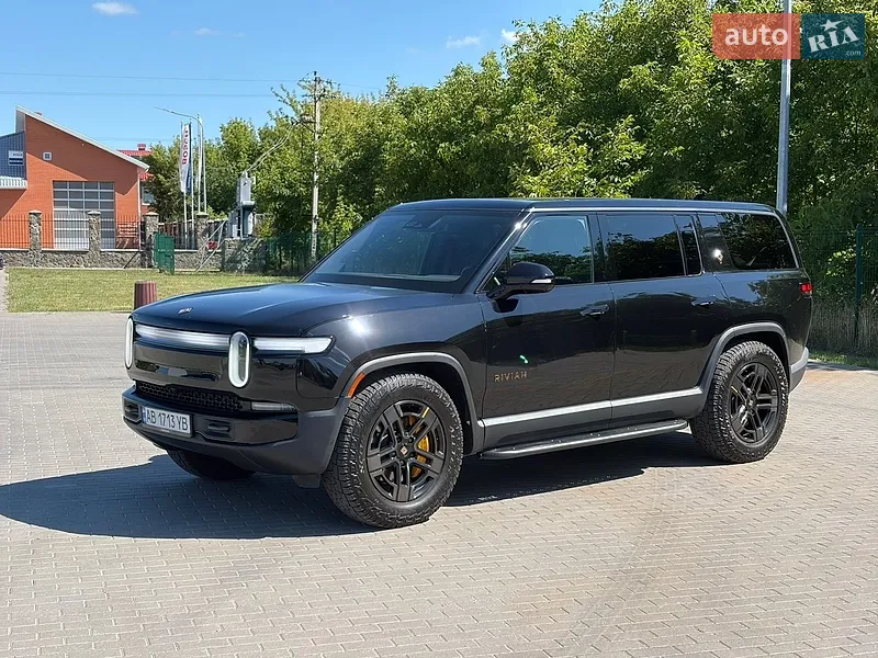 Rivian R1S