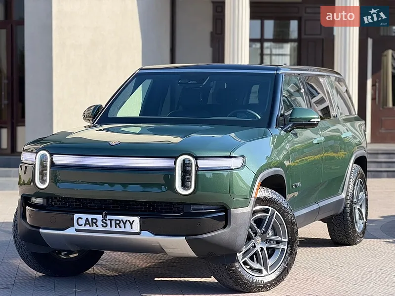 Rivian R1S