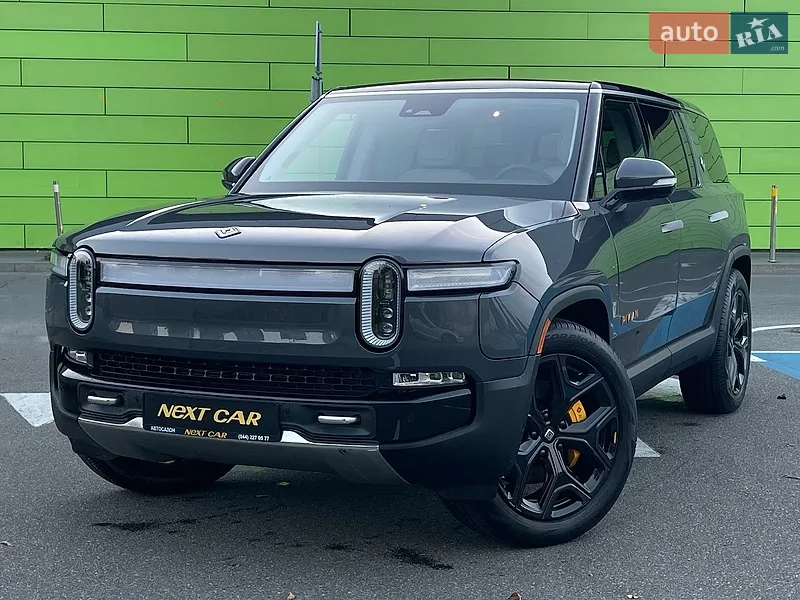 Rivian R1S