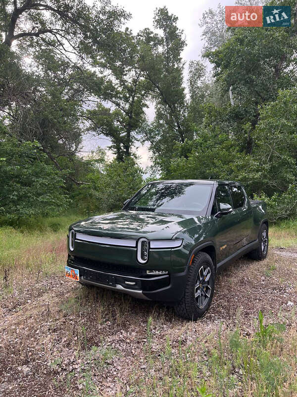 Пікап Rivian R1T