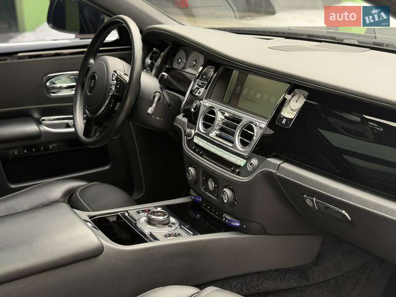 Седан Rolls-Royce Ghost 2015 в Киеве