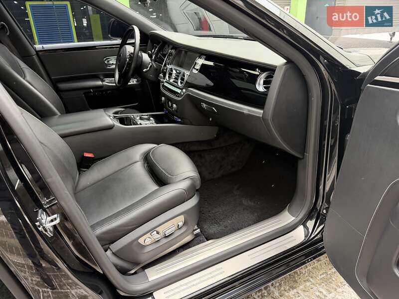 Седан Rolls-Royce Ghost 2015 в Киеве