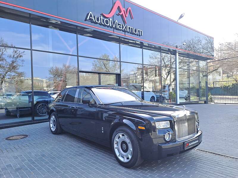 Седан Rolls-Royce Phantom