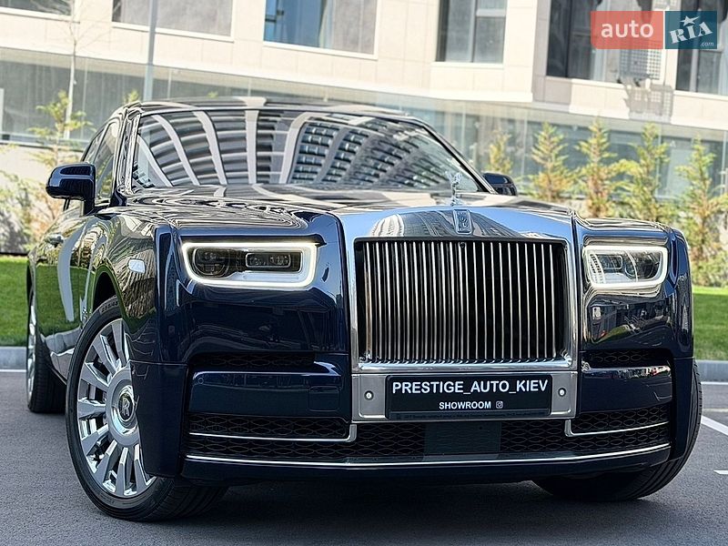 Седан Rolls-Royce Phantom