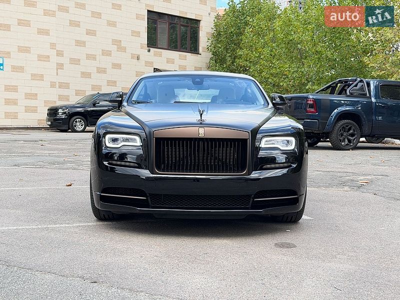 Легковые Rolls-Royce Wraith