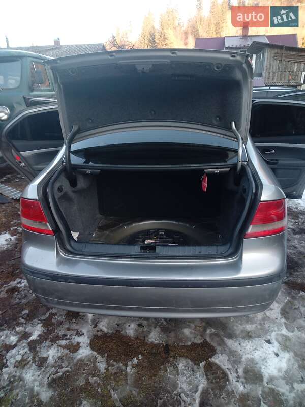 Седан Saab 9-3 2003 в Рахові
