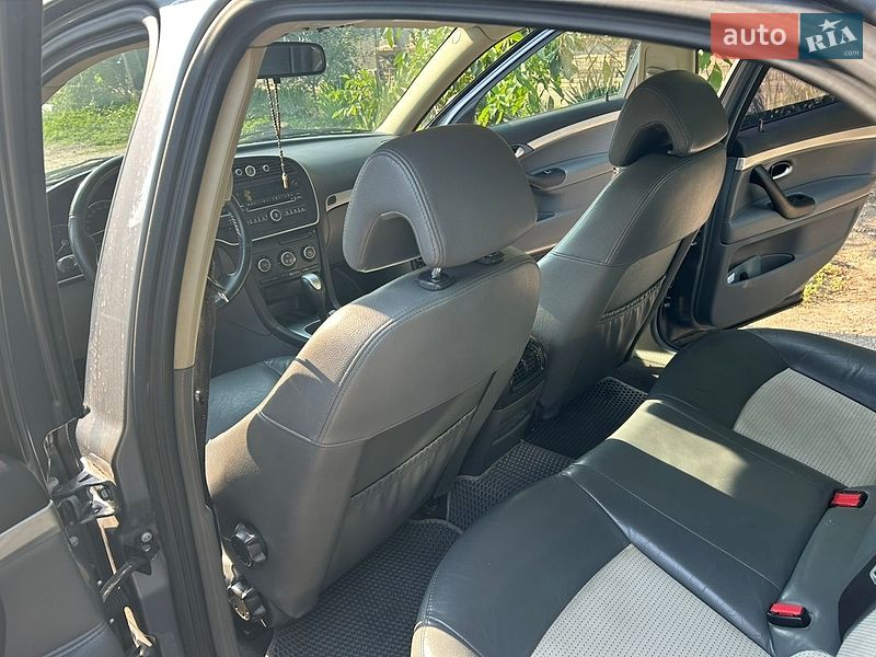 Седан Saab 9-3 2006 в Измаиле