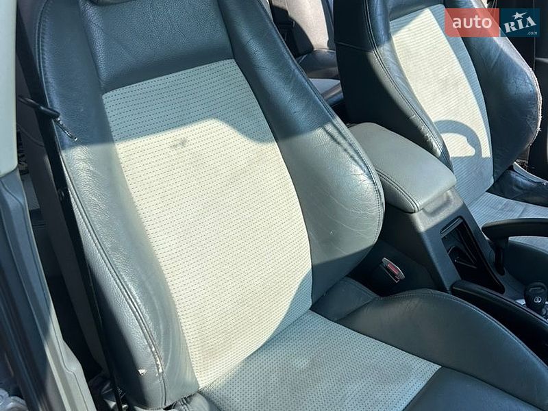 Седан Saab 9-3 2006 в Измаиле