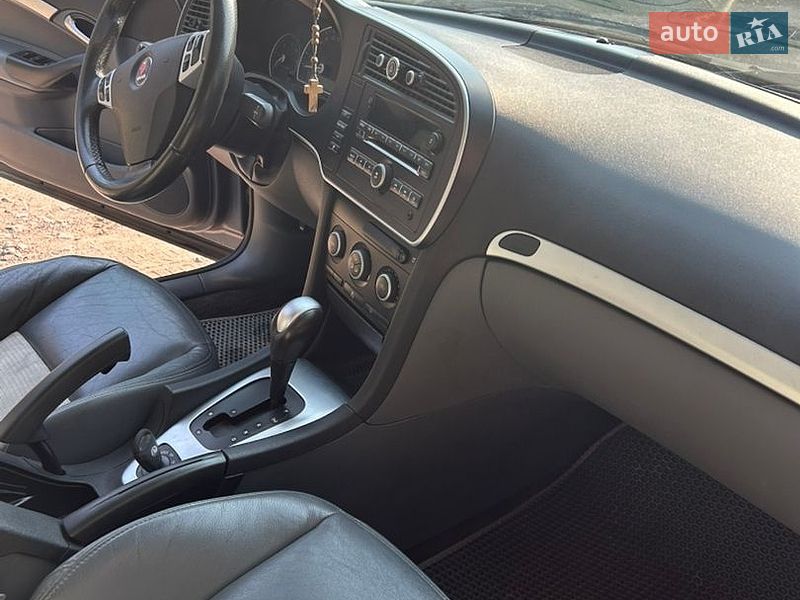 Седан Saab 9-3 2006 в Измаиле