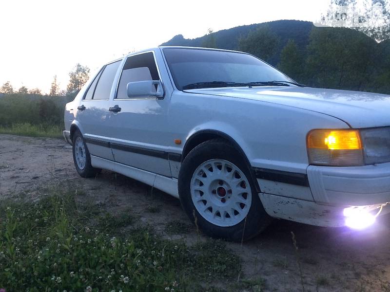 Saab 9000 1990 года