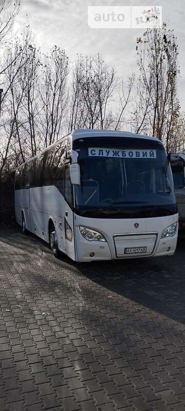 Туристический / Междугородний автобус Scania Higer