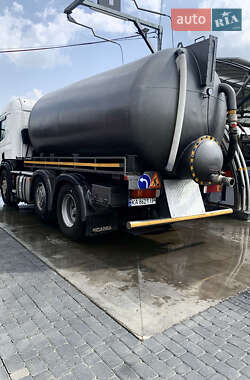 Scania P  2010