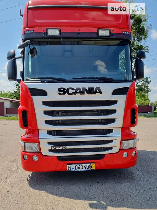 Тягач Scania R 440