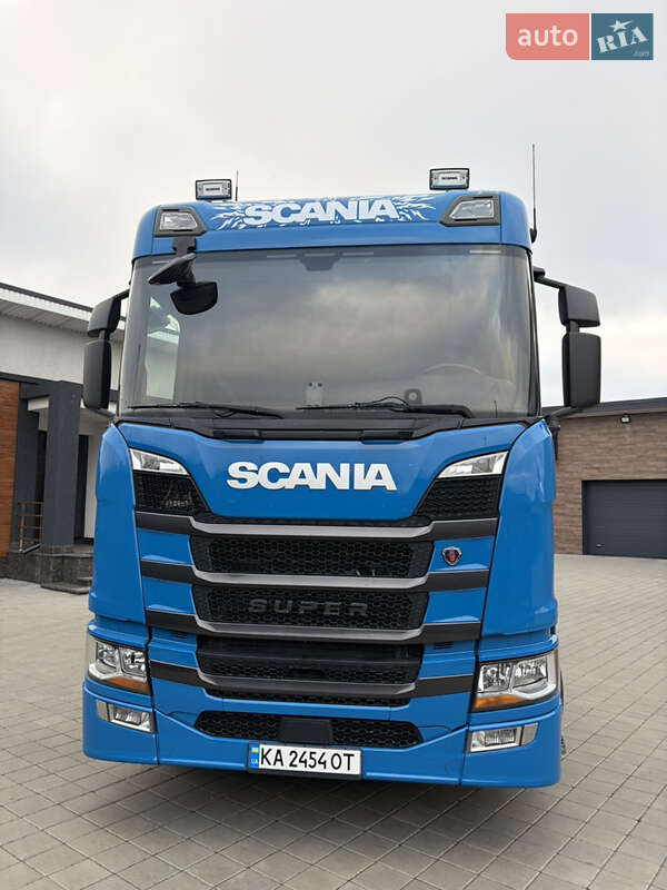 Тягач Scania R 460
