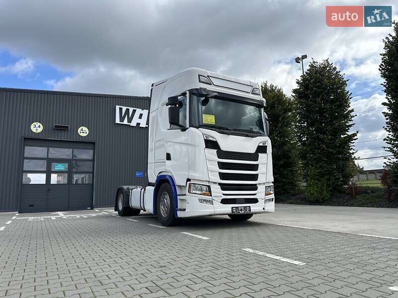 Тягач Scania S 450