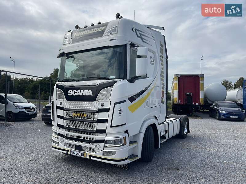 Тягач Scania S 500