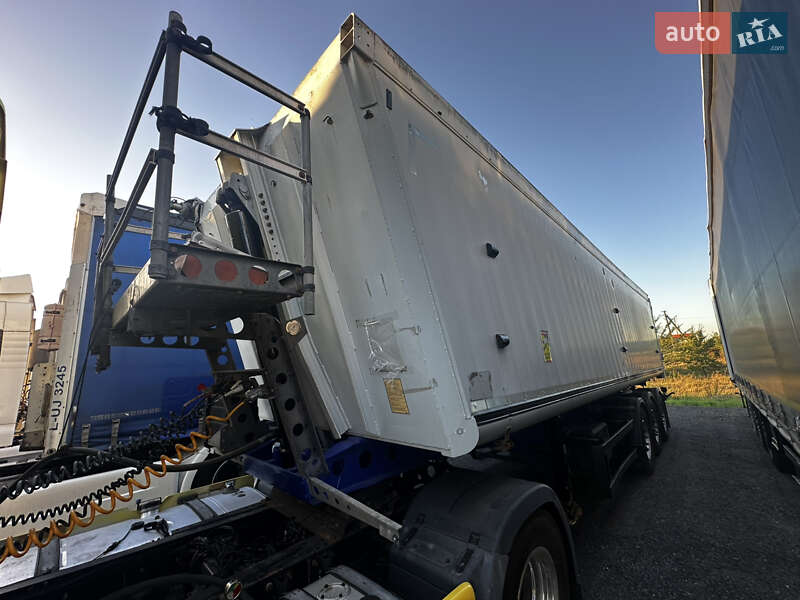 Самосвал полуприцеп Schmitz Cargobull Cargobull