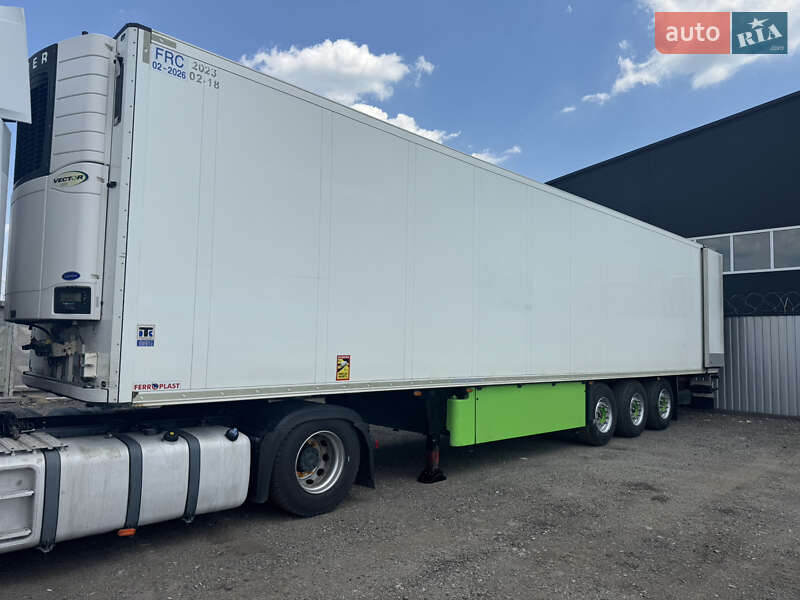 Рефрижератор полуприцеп Schmitz Cargobull SAF