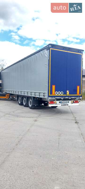 Тентованный борт (штора) - полуприцеп Schmitz Cargobull SCB S3B