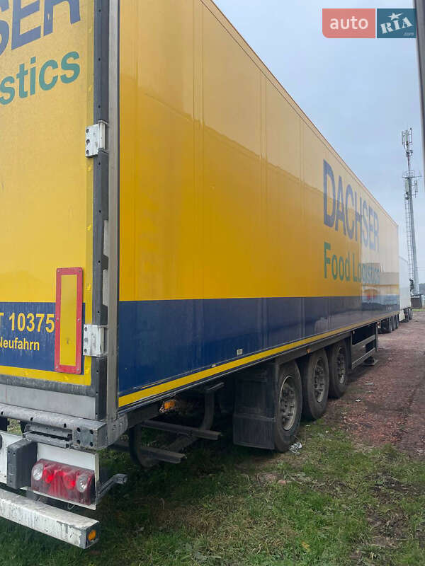 Рефрижератор полуприцеп Schmitz Cargobull SCS 24/L