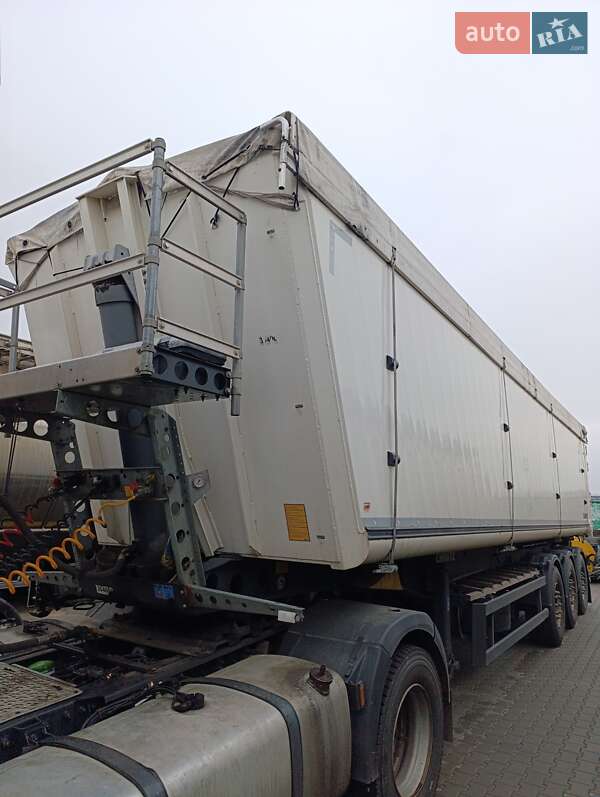 Зерновоз - напівпричіп Schmitz Cargobull SKI