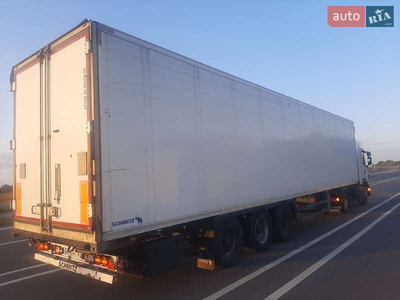 Рефрижератор напівпричіп Schmitz Cargobull SKO