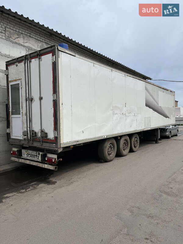 Ізотермічна будка Schmitz Cargobull SKO