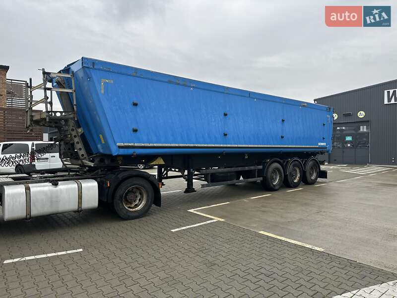 Зерновоз - полуприцеп Schmitz Cargobull SKO
