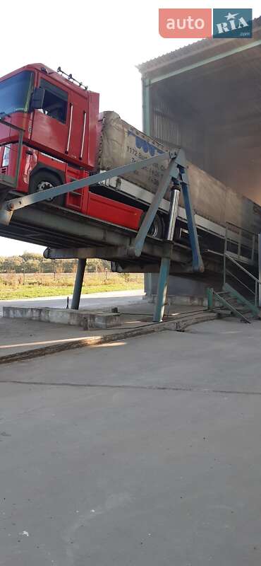 Бортовий напівпричіп Schmitz Cargobull SPR 27