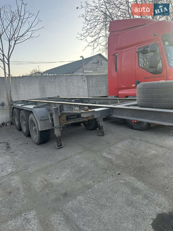 Контейнеровоз полуприцеп Schmitz SCS S3